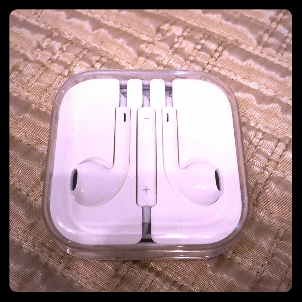 Apple Earbuds